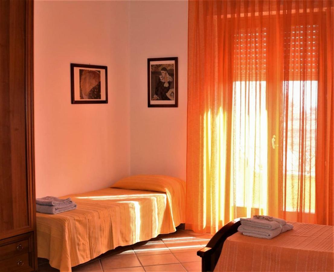 La Casa Del Viaggiatore Codrongianos Luaran gambar