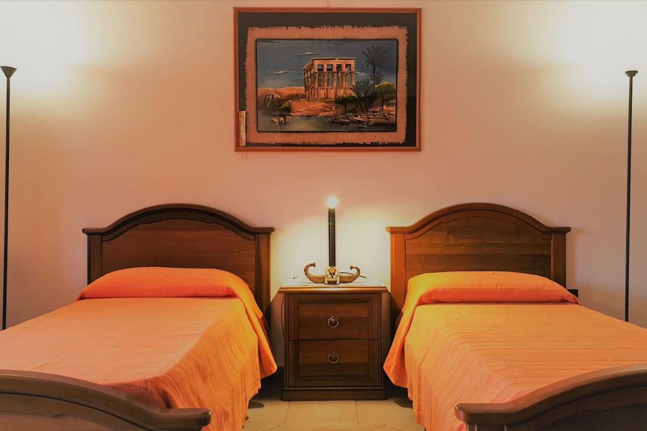 La Casa Del Viaggiatore Codrongianos Luaran gambar