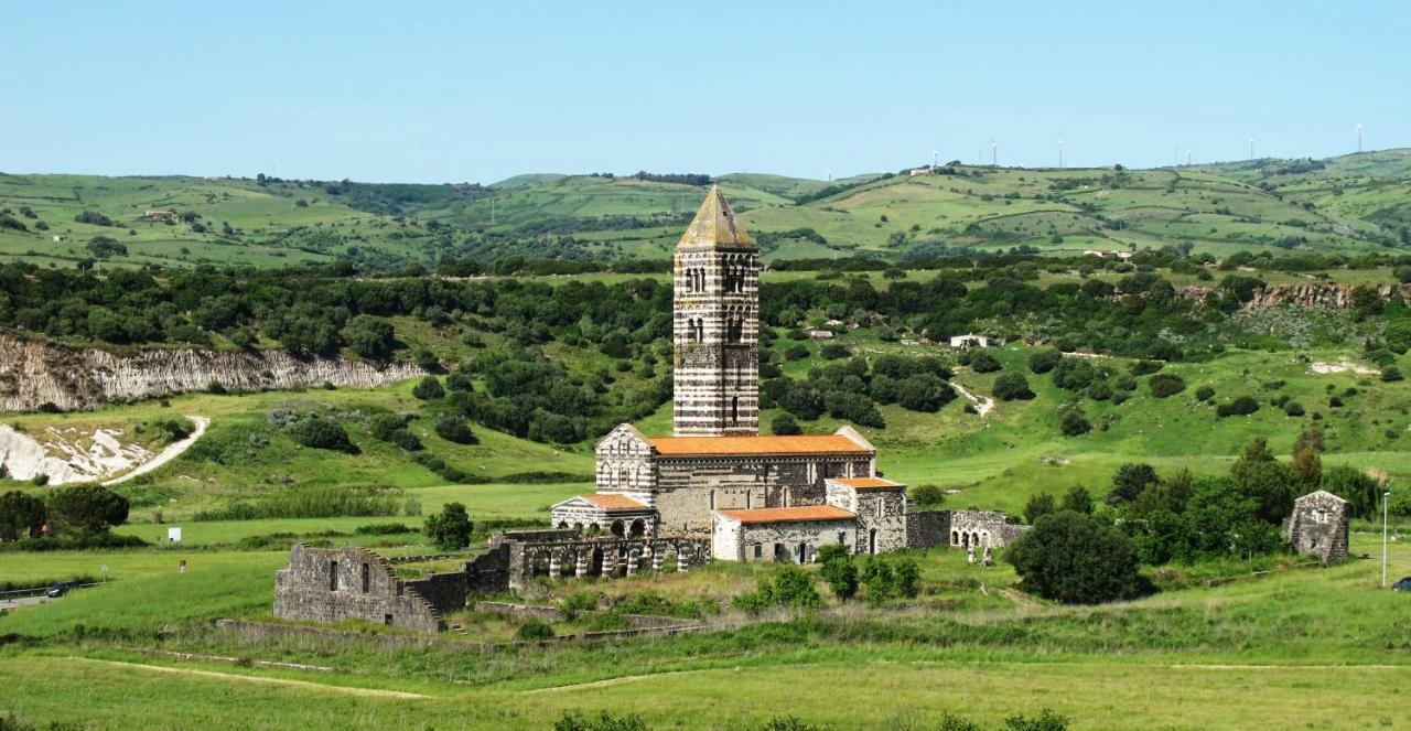 La Casa Del Viaggiatore Codrongianos Luaran gambar